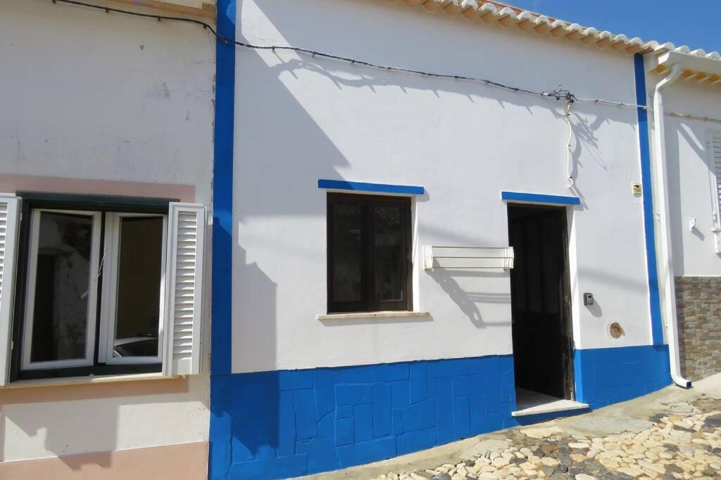 빌라도비스포 Casinha De Aldeia No Coracao Da Costa Vicentina 빌라 외부 사진